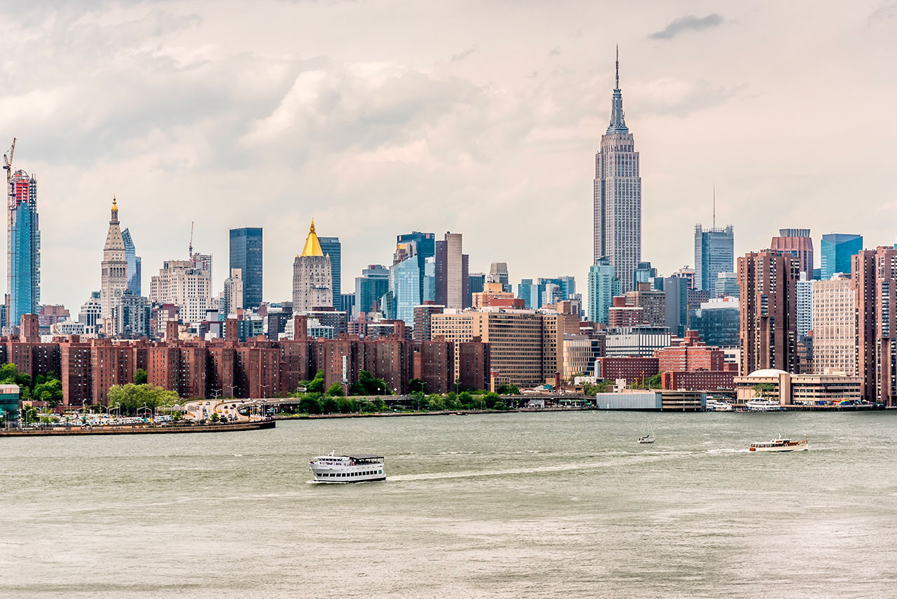 Empire State Building, Manhattan
Credit Photo Javanng via Envato