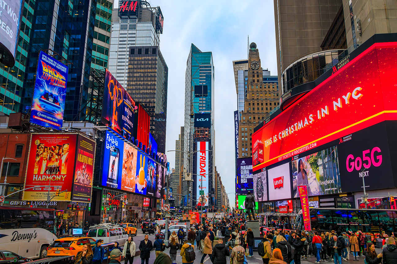 Times Square New York mai,
Credit Photo SvetlanaSF via Shutterstock