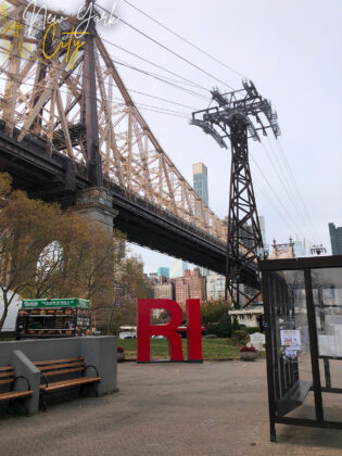 roosevelt island tramway ri new york city